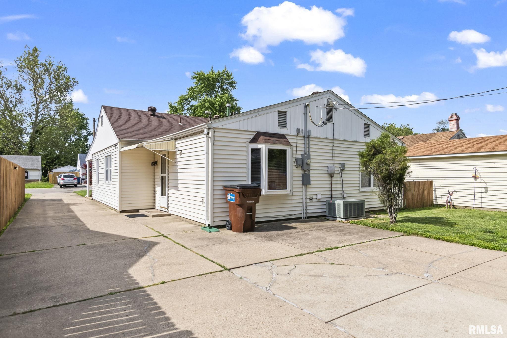 3061 Louise Lane Springfield, IL 62702 - Photo 35 of 36
