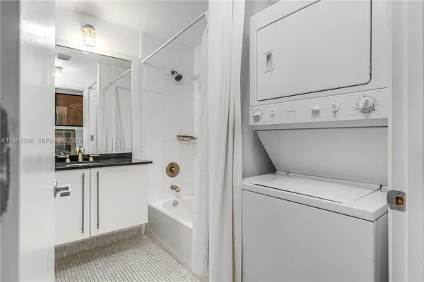 $2,200 | 8101 Biscayne Boulevard, Unit R613, Miami, FL 33138