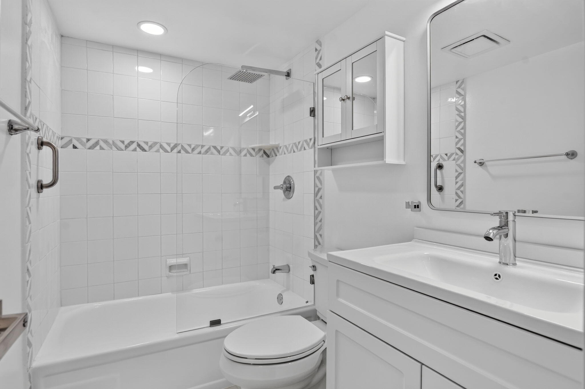 3045 Cornwall C Boca Raton, FL 33434 - Photo 15 of 54 15-web-or-mls-DSC_6003