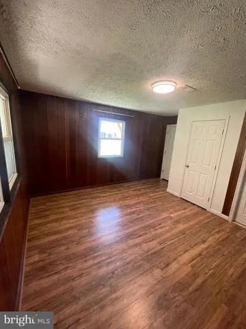 $1,800 | 5527 Halwis Street, Alexandria, VA 22303