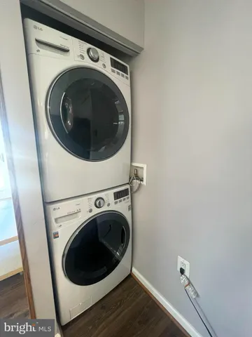 $1,800 | 5527 Halwis Street, Alexandria, VA 22303