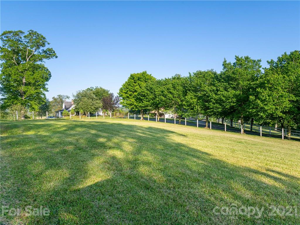 6 Majestic Ridge Road, Unit 6 Mills River, NC 28759 - Photo 3 of 7 Gallery Image 3
