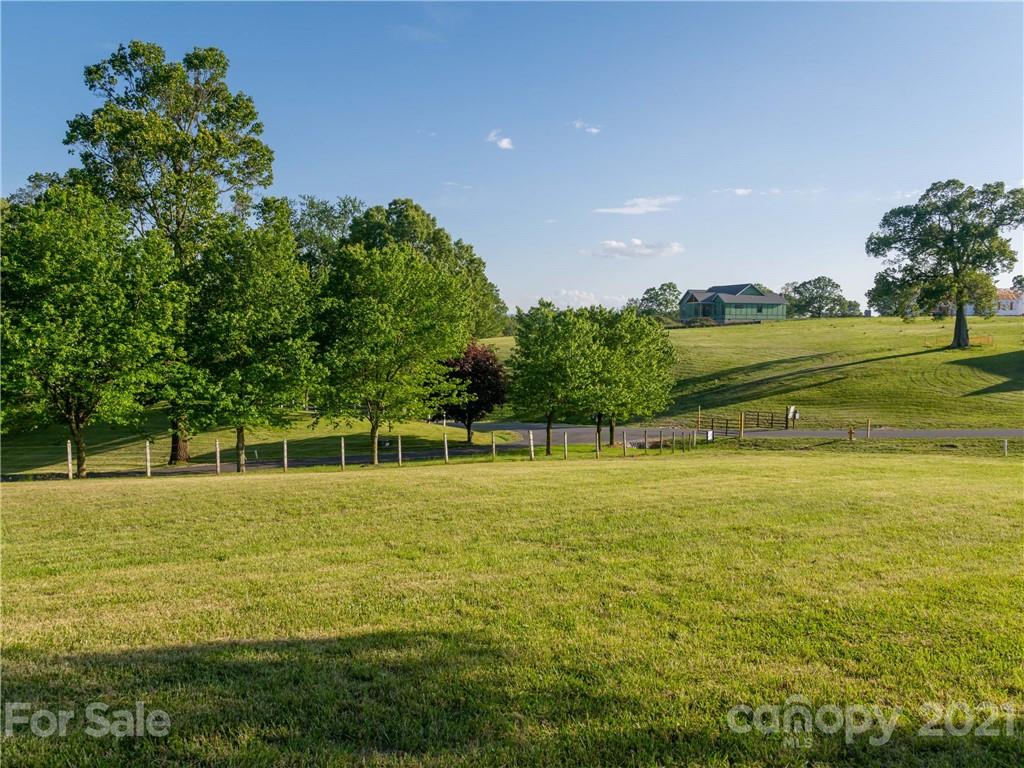 6 Majestic Ridge Road, Unit 6 Mills River, NC 28759 - Photo 5 of 7 Gallery Image 5