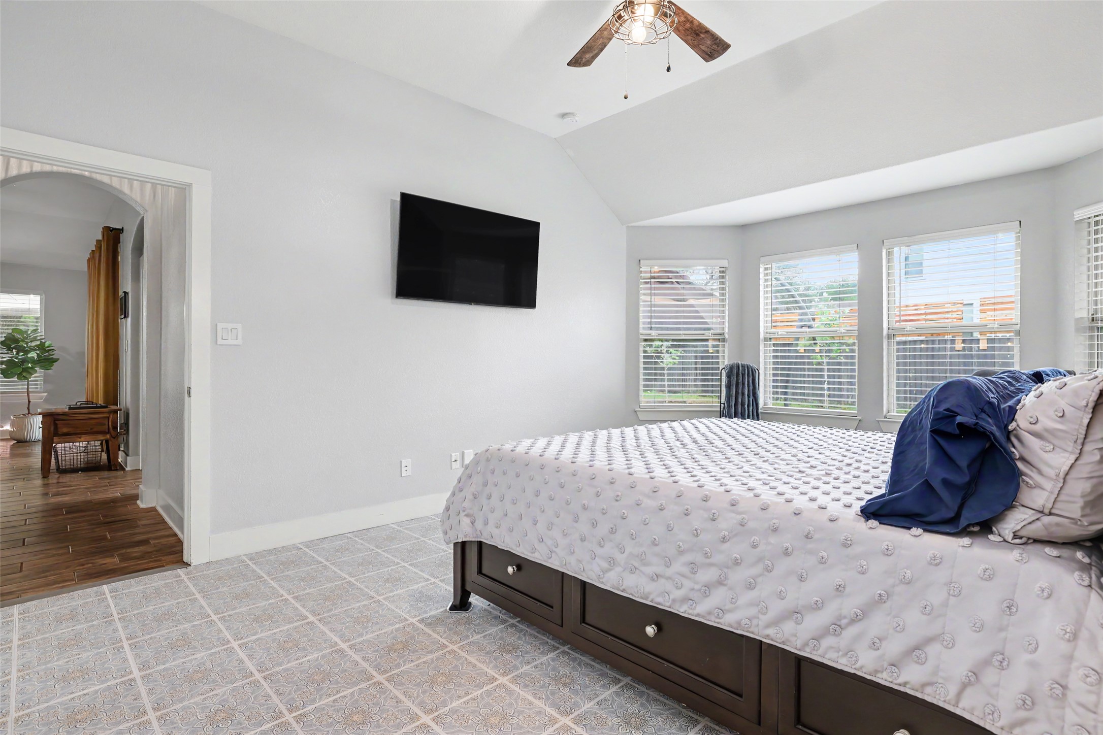 117 Rock Dock Road Georgetown, TX 78633 - Photo 25 of 38 a bedroom with a bed and a television