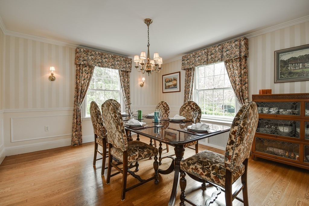 49 Sawyer Road Wellesley, MA 02481 - Photo 5 of 25