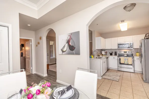 $1,785 | 4001 Fannin Street, Unit 4405, Houston, TX 77004