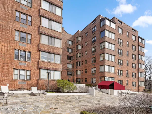 $4,795,000 | 40 West Elm Street, Unit 3D&E, Greenwich, CT 06830