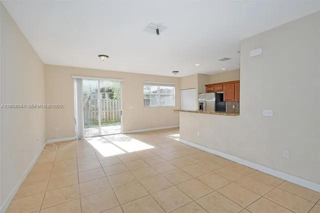$3,150 | 1048 Northeast 208th Street, Miami, FL 33179