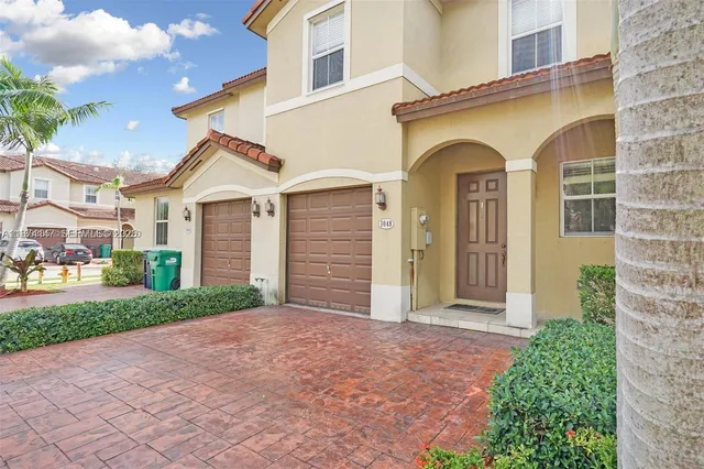 $3,150 | 1048 Northeast 208th Street, Miami, FL 33179