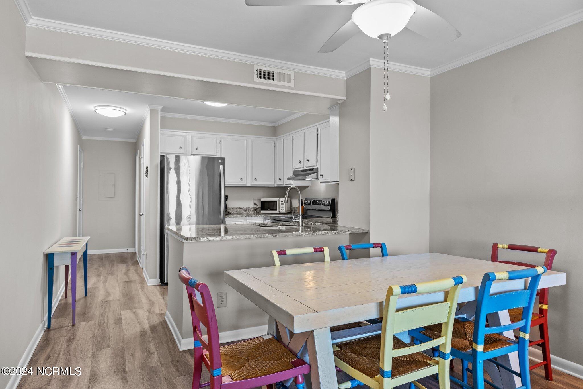 2111 West Fort Macon Road Atlantic Beach, NC 28512 - Photo 12 of 54 Dining