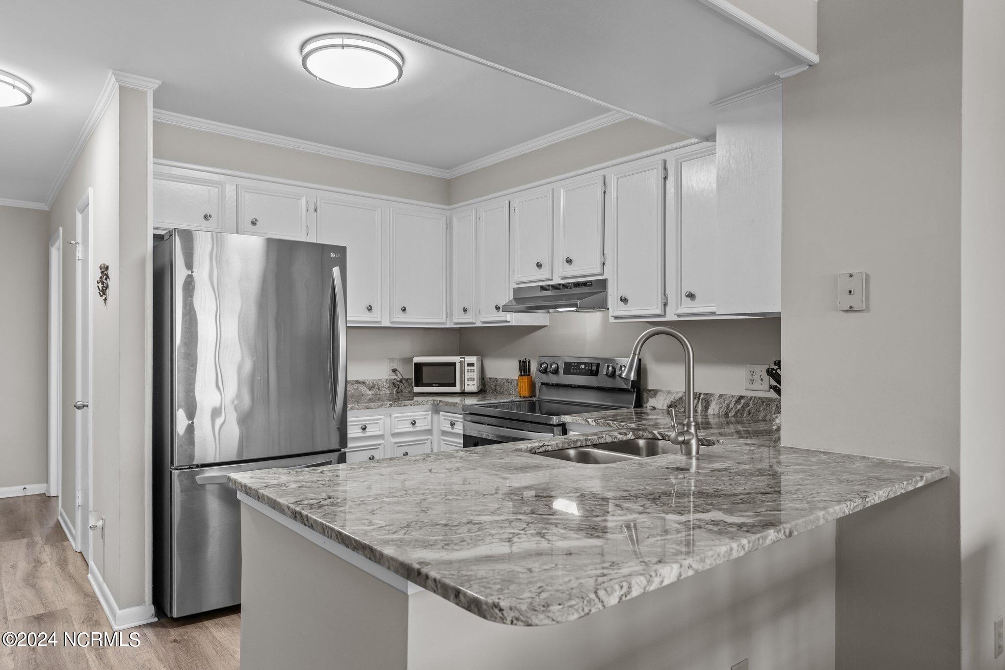 2111 West Fort Macon Road Atlantic Beach, NC 28512 - Photo 5 of 54 Kitchen