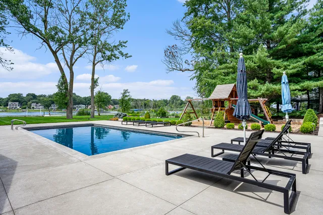 $2,625,000 | 798 Pine Bay Drive, Holland, MI 49424