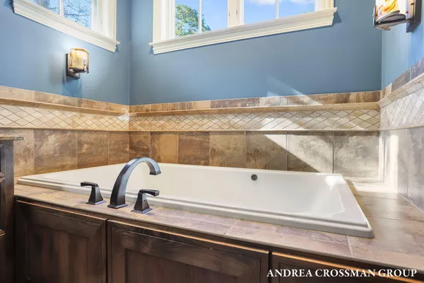$2,535,000 | 798 Pine Bay Drive, Holland, MI 49424