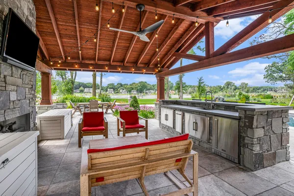 $2,535,000 | 798 Pine Bay Drive, Holland, MI 49424
