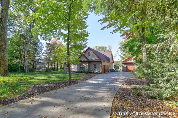 $2,535,000 | 798 Pine Bay Drive, Holland, MI 49424