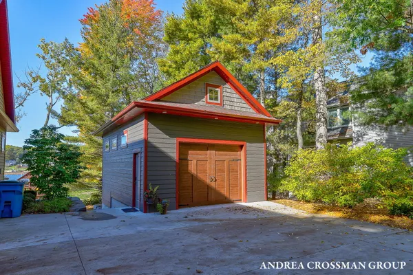 $2,535,000 | 798 Pine Bay Drive, Holland, MI 49424