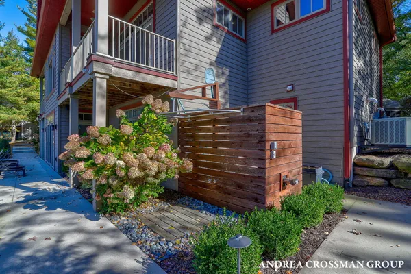 $2,535,000 | 798 Pine Bay Drive, Holland, MI 49424