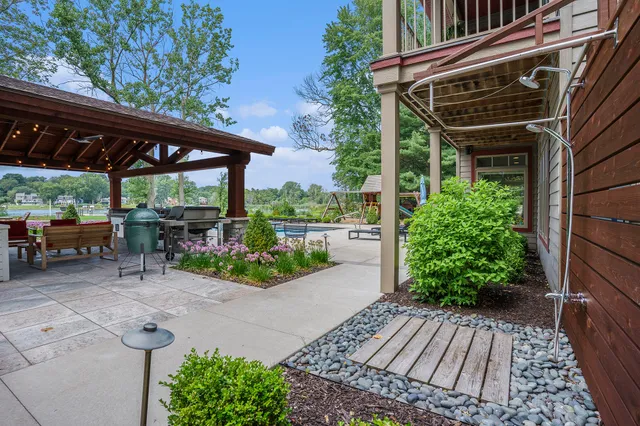 $2,625,000 | 798 Pine Bay Drive, Holland, MI 49424