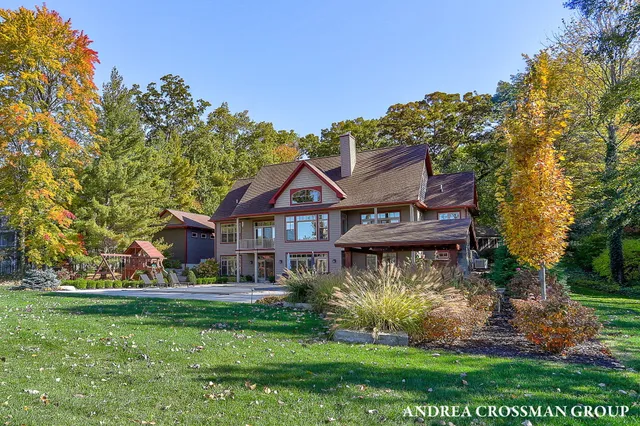 $2,625,000 | 798 Pine Bay Drive, Holland, MI 49424