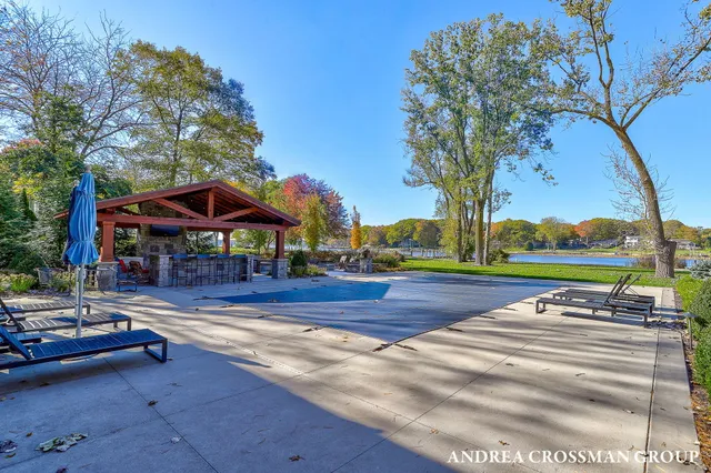 $2,625,000 | 798 Pine Bay Drive, Holland, MI 49424