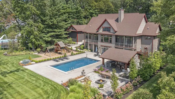 $2,535,000 | 798 Pine Bay Drive, Holland, MI 49424