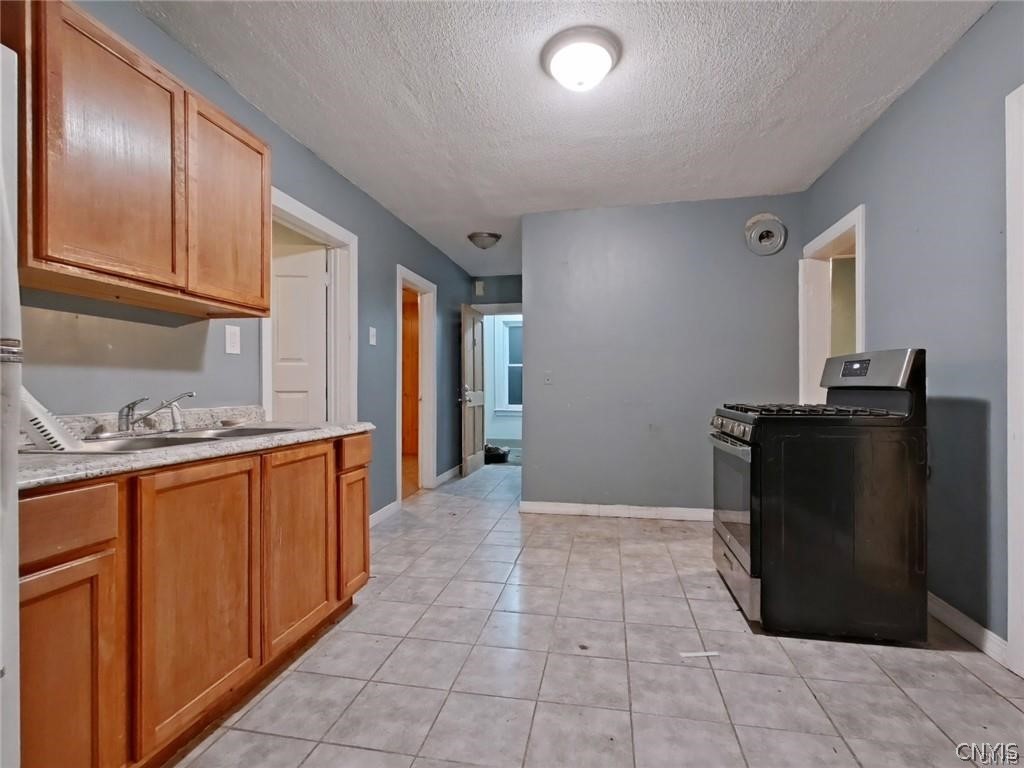 418 Bacon Street Utica, NY 13501 - Photo 19 of 48