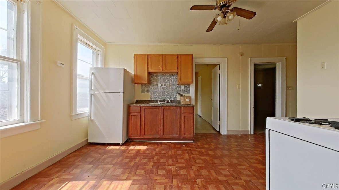 418 Bacon Street Utica, NY 13501 - Photo 35 of 48