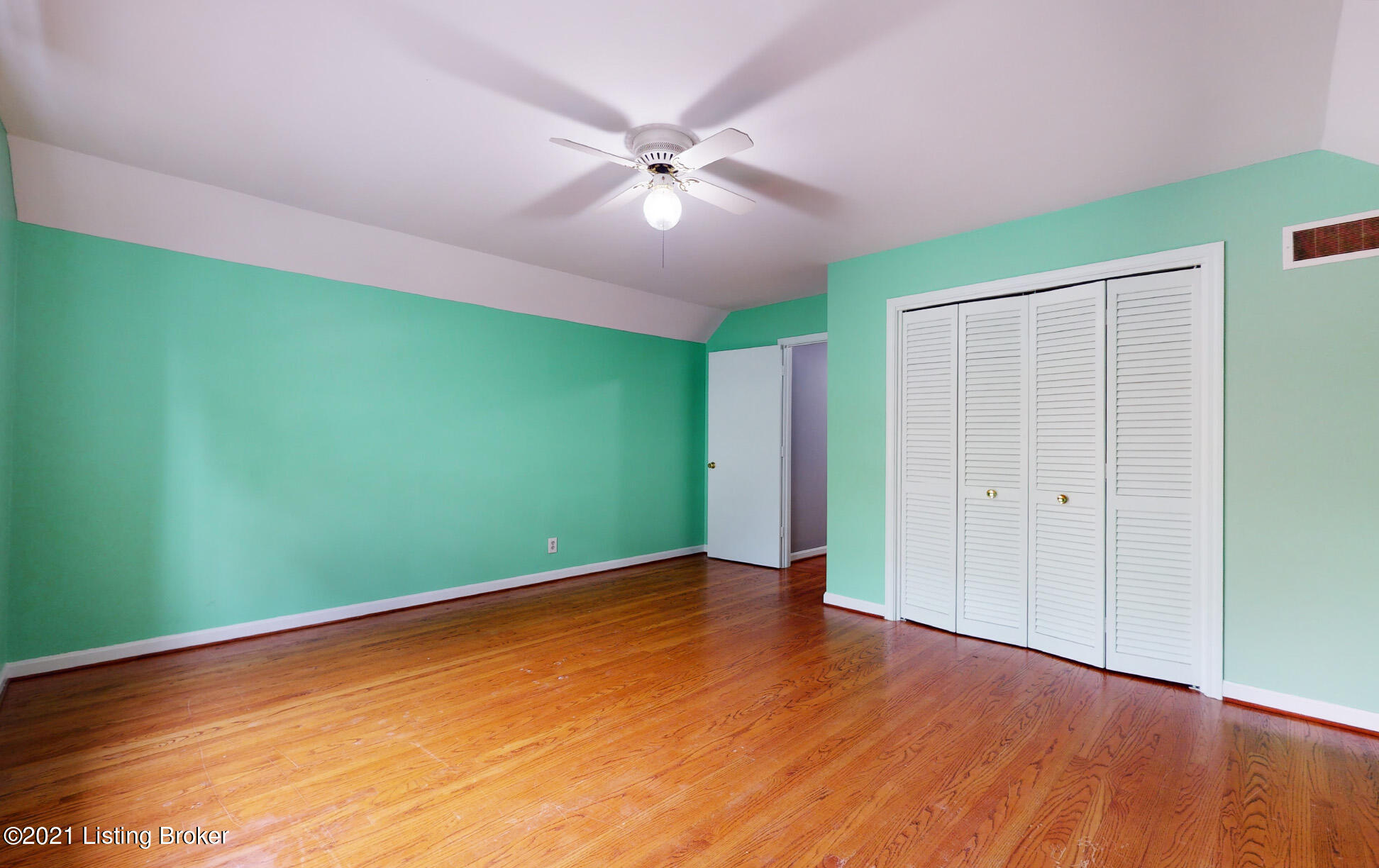 6004 Rodes Court Louisville, KY 40222 - Photo 39 of 60 6004-Rodes-Ct-20210419-052