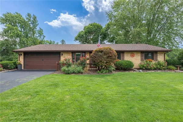 $329,900 | 140 Cloverwood Drive, Centerville, OH 45458