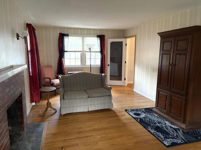 $425,000 | 785 Brattleboro Road, Hinsdale, NH 03451