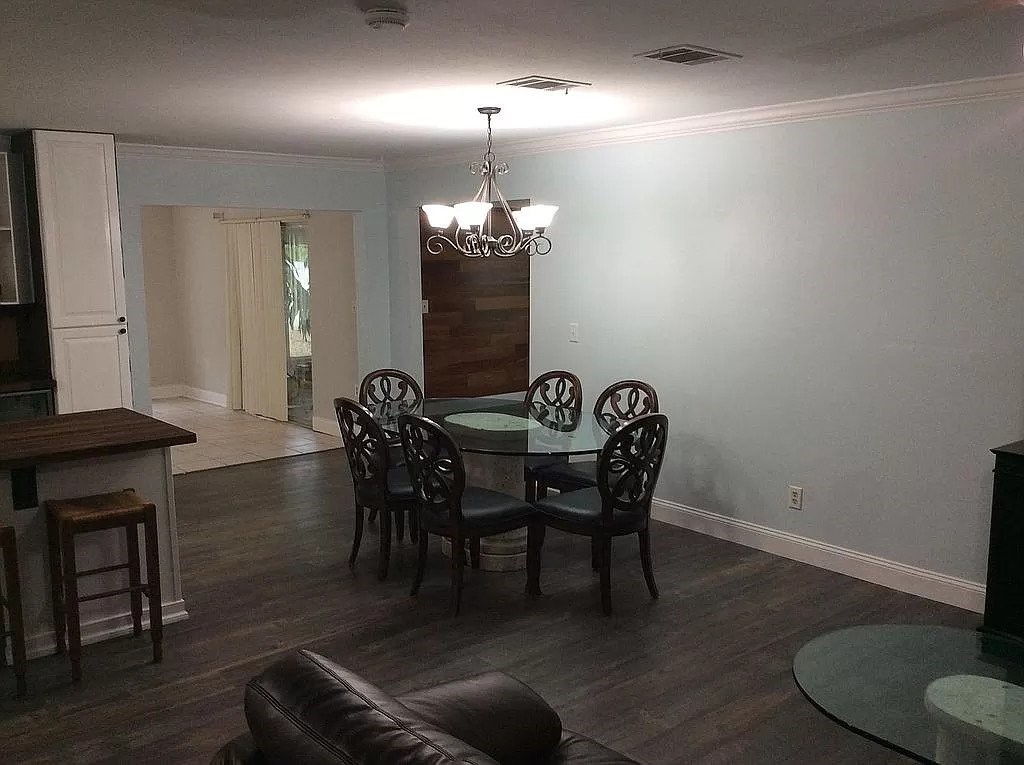 2425 6th Road Southwest Vero Beach, FL 32962 - Photo 7 of 22 Gallery Image 7