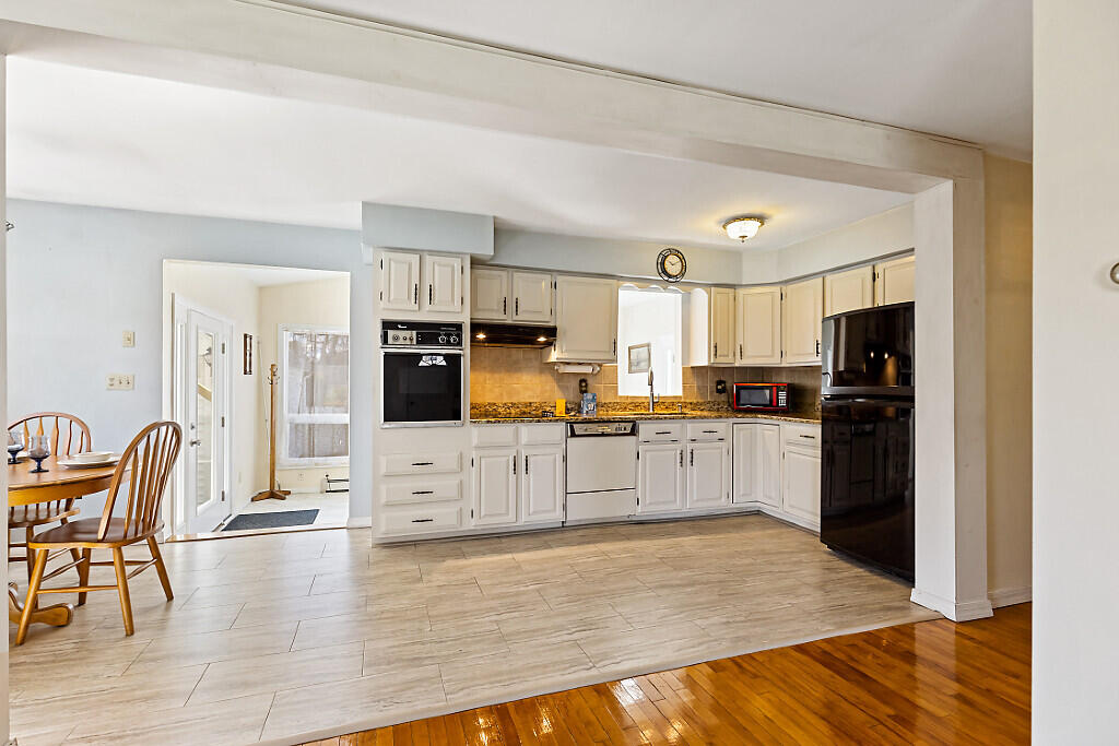22 Mayflower Road Augusta, ME 04330 - Photo 20 of 45 28_BP5A9089_DxO_mls