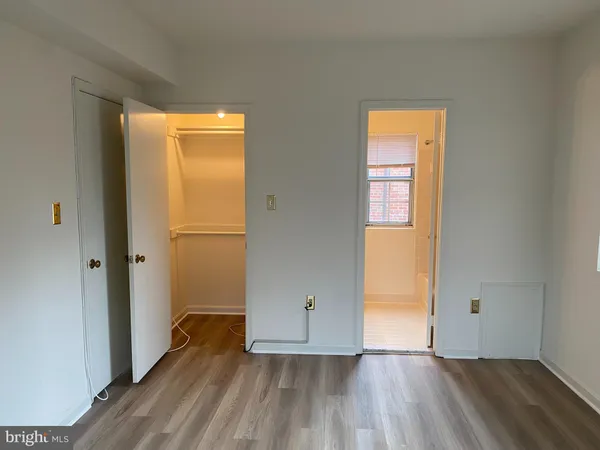 $1,895 | 1816 Queens Lane, Arlington, VA 22201