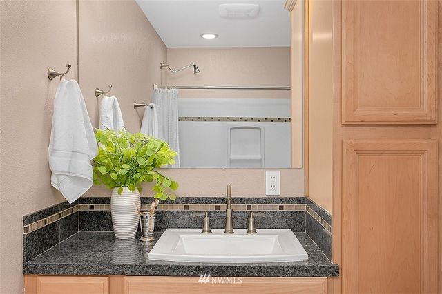 $385,000 | 8120 145th Court Northeast, Unit D, Redmond, WA 98052