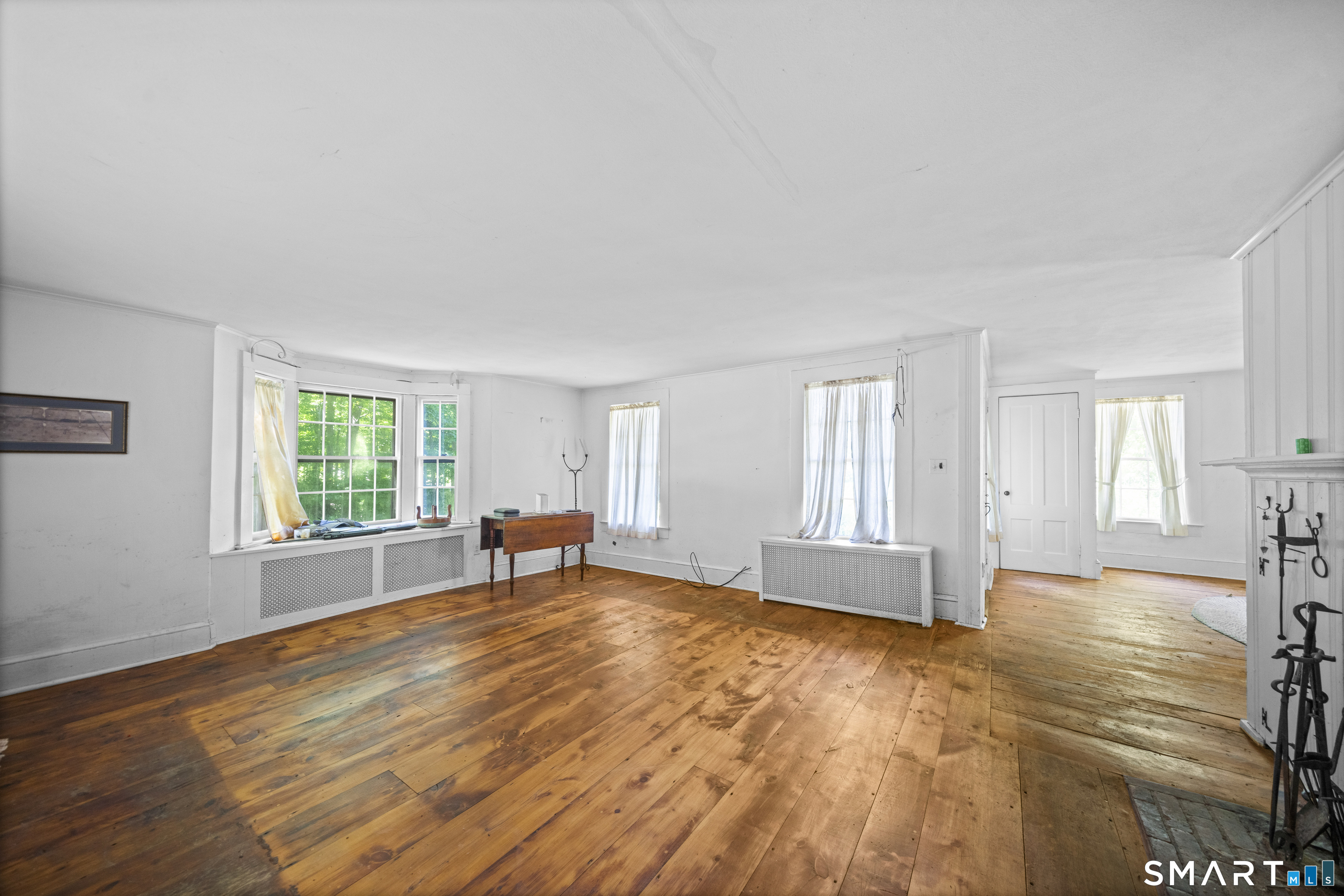 128 Terry's Plain Road Simsbury, CT 06070 - Photo 8 of 40