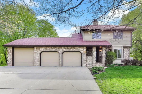 $525,000 | 2133 Trumble Court, Chaska, MN 55318