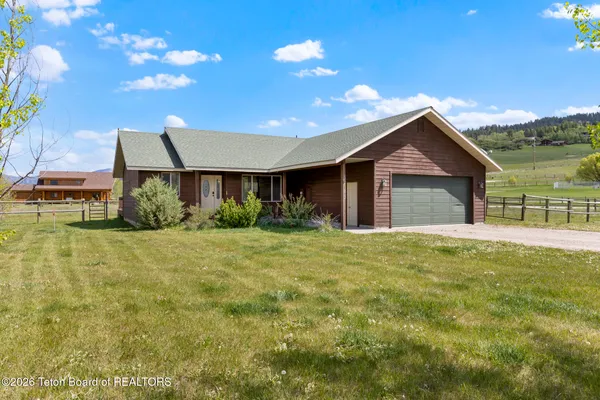 $795,000 | 69 Trail Ridge Road, Alpine, WY 83128