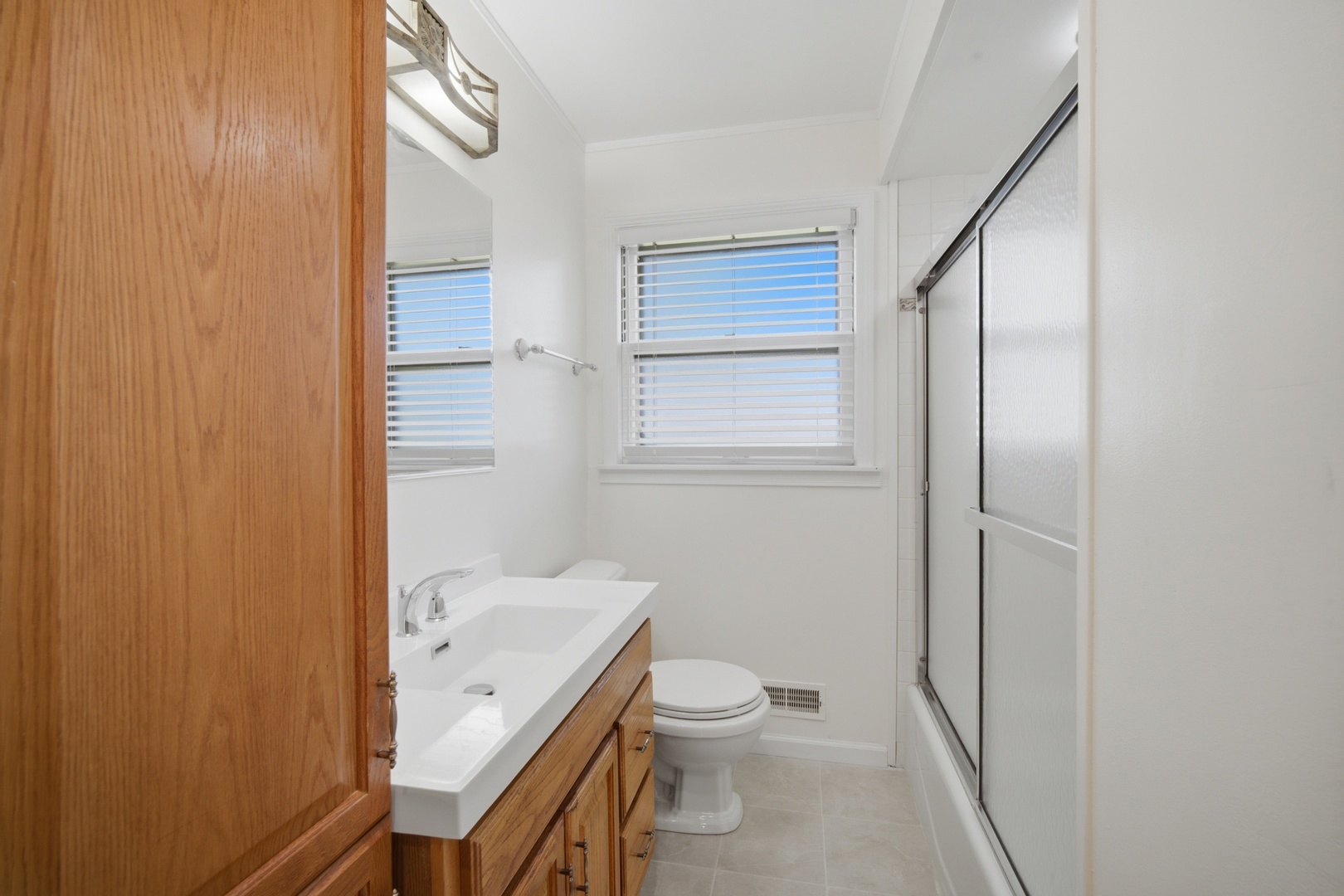 115 Michael Manor Glenview, IL 60025 - Photo 12 of 24