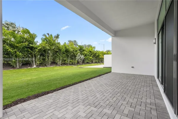 $10,000 | 9257 Sunflower Mdw Road, Boca Raton, FL 33434