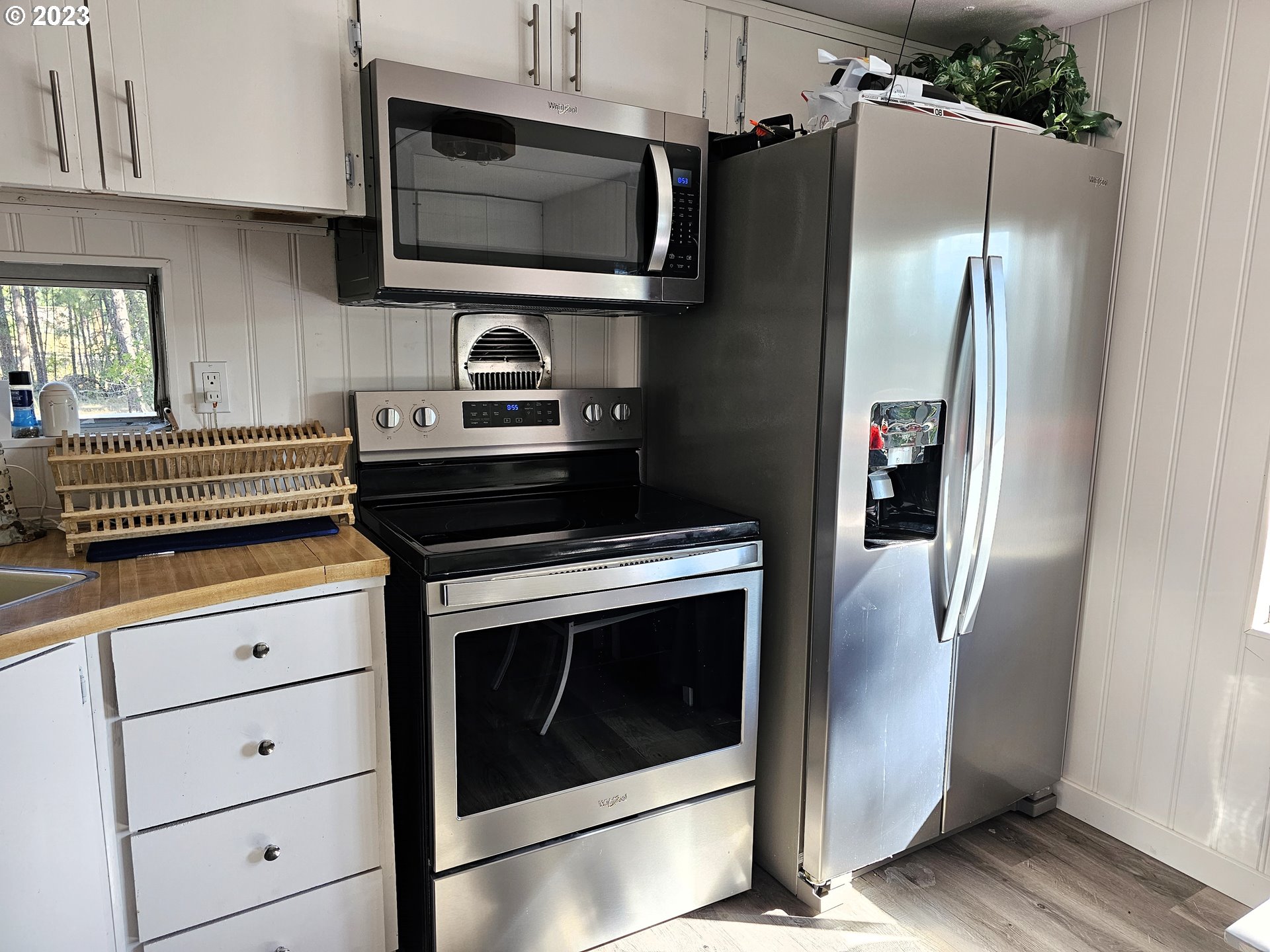 141 South Louisa Road Wamic, OR 97063 - Photo 16 of 33