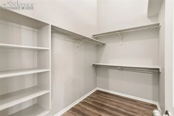a view of an empty walk in closet