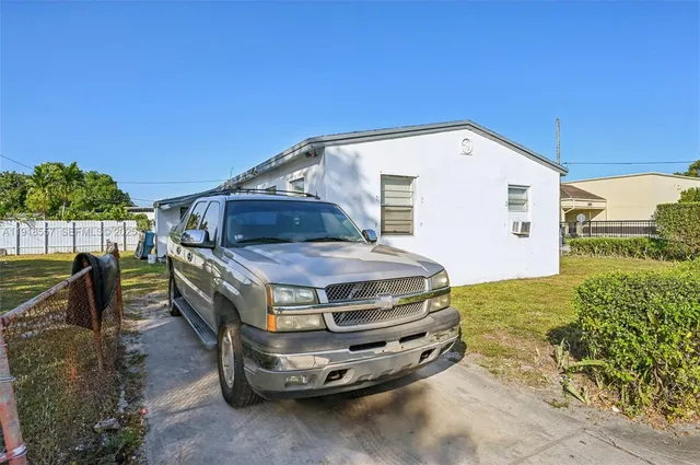 a house view with a outdoor space