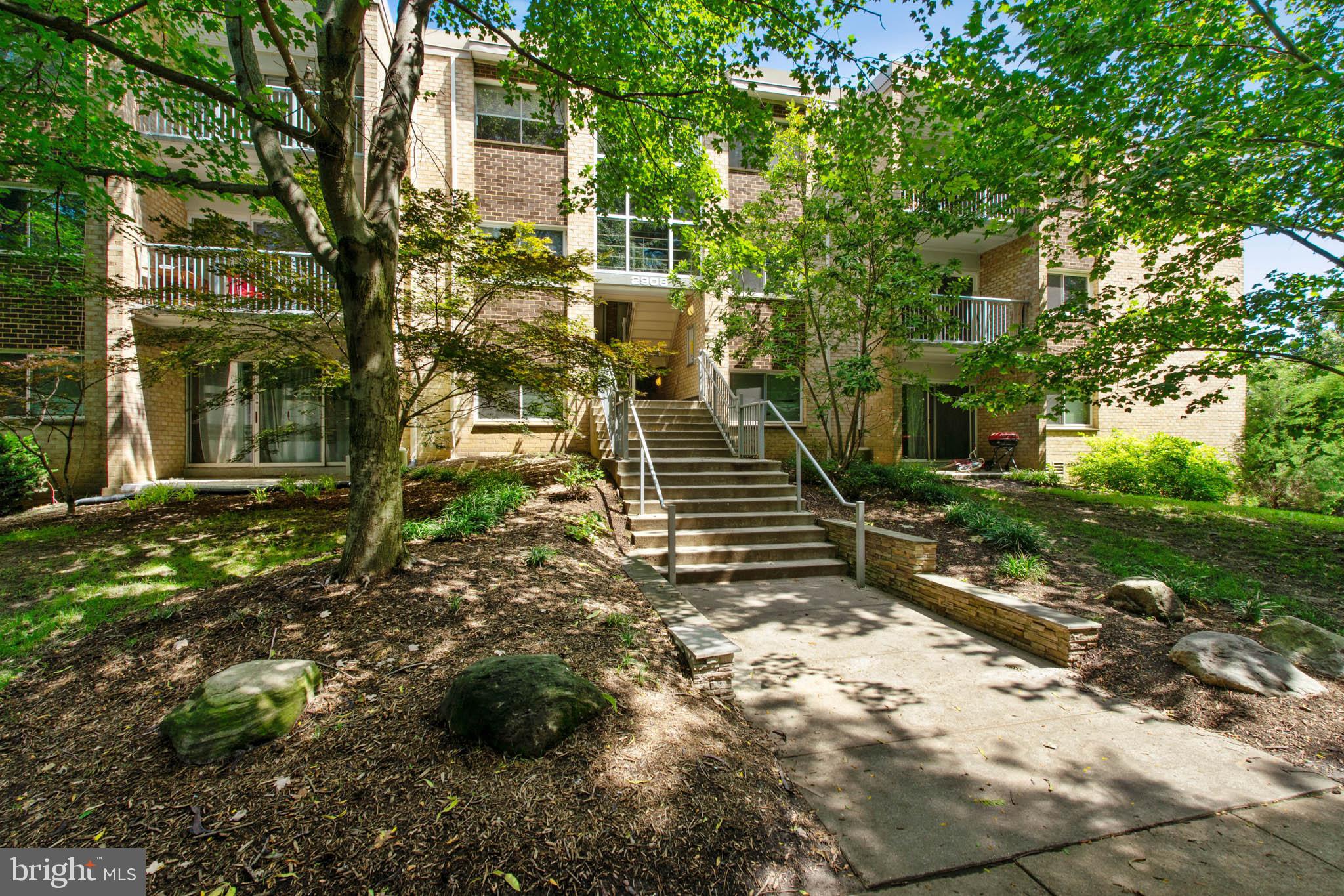 2908 Kings Chapel Road, Unit 13 Falls Church, VA 22042 - Photo 2 of 15