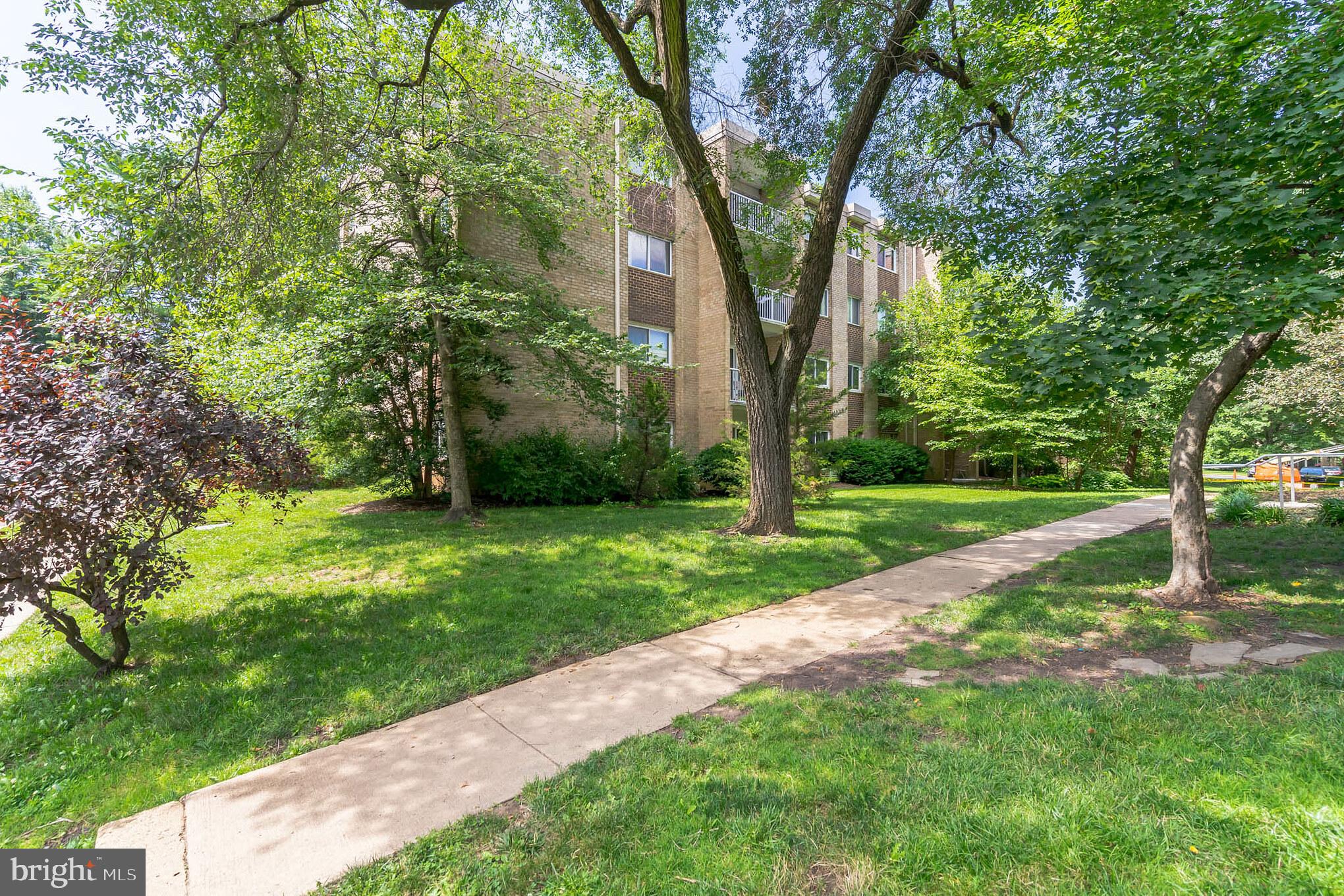 2908 Kings Chapel Road, Unit 13 Falls Church, VA 22042 - Photo 3 of 15