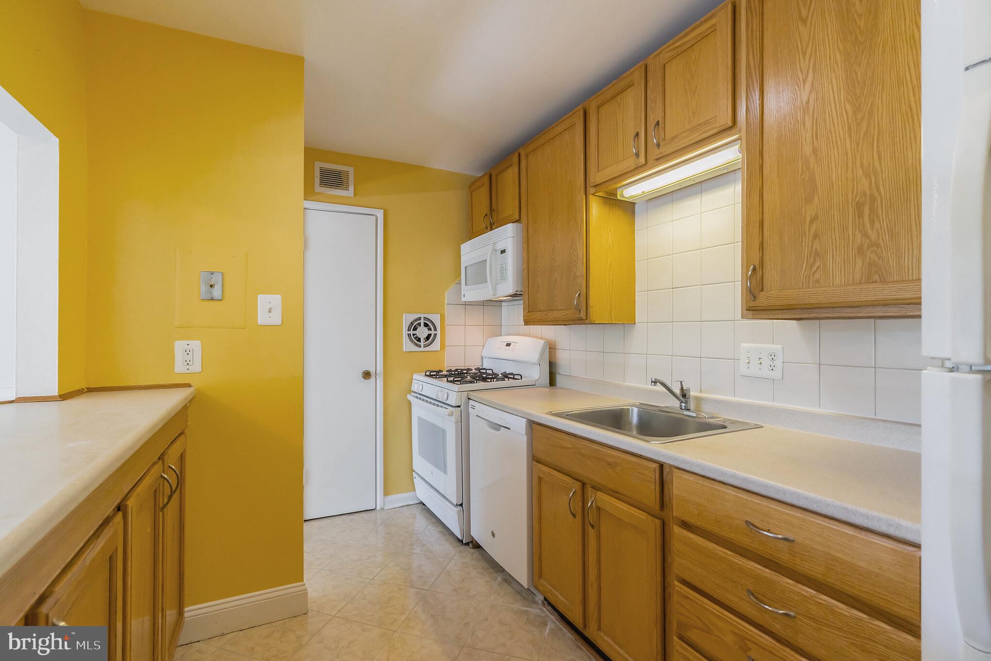 2908 Kings Chapel Road, Unit 13 Falls Church, VA 22042 - Photo 10 of 15