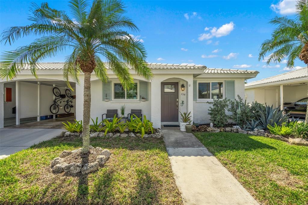 726 Spanish Dr North  
