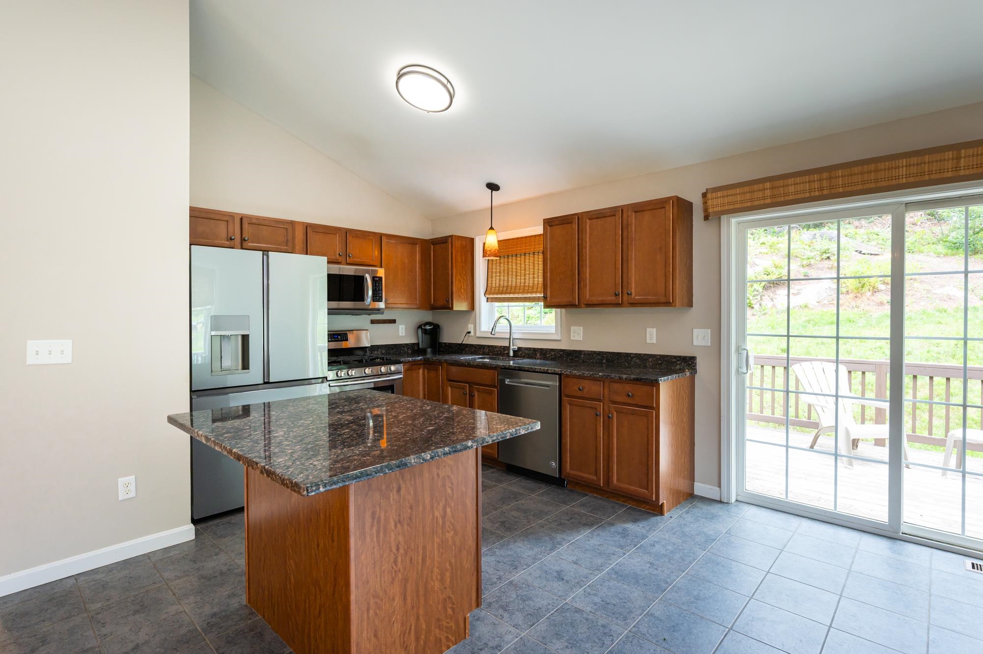 1118 Bodwell Road Manchester, NH 03109 - Photo 6 of 33 Gallery Image 6