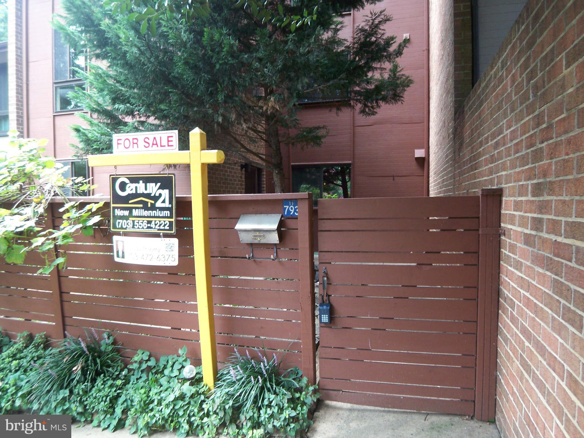 11793 Indian Ridge Road Reston, VA 20191 - Photo 22 of 23 Entry to Courtyard