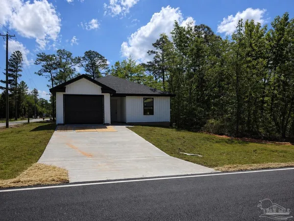 $279,900 | 2996 North 13th Avenue, Milton, FL 32583