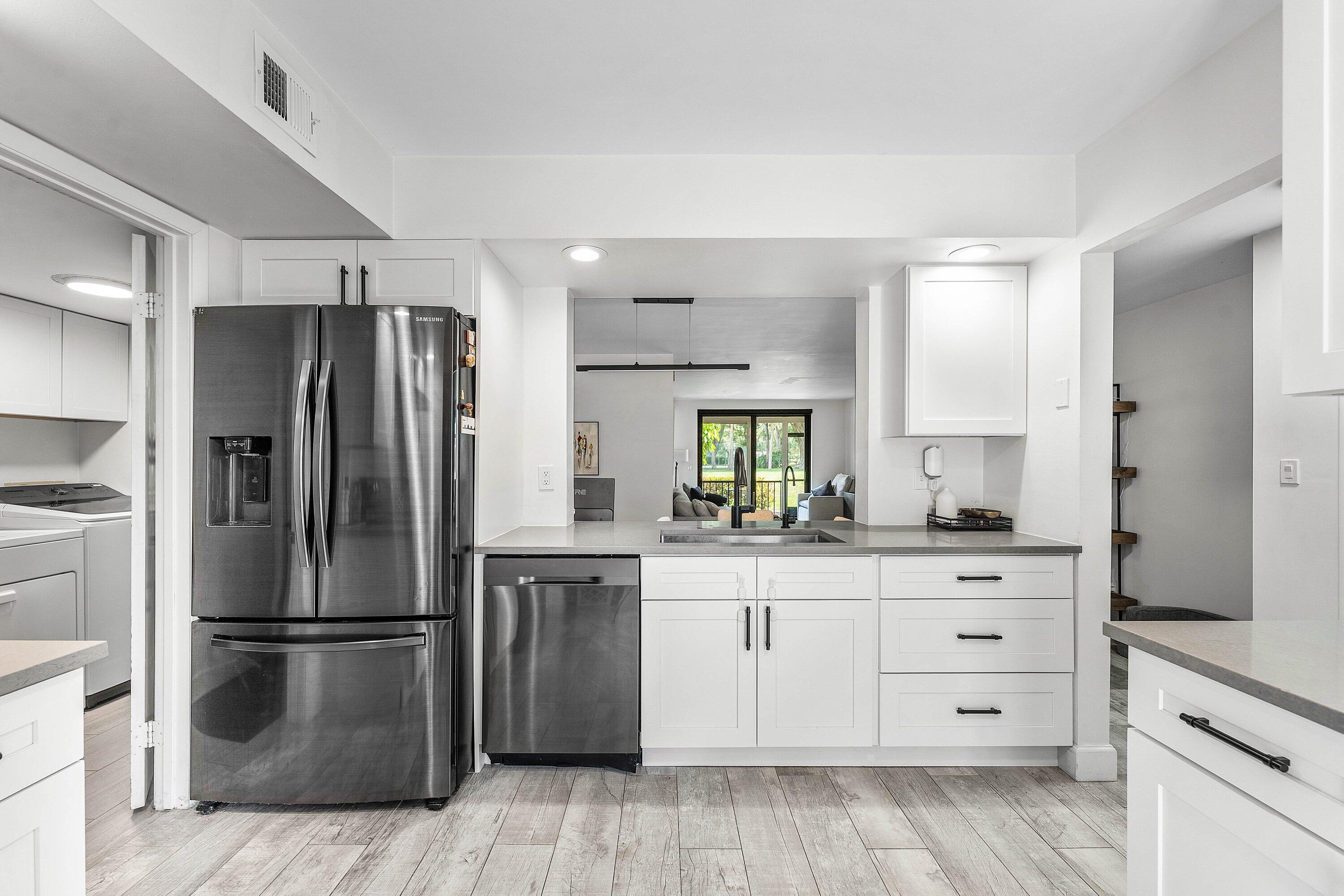7942 La Mirada Drive Boca Raton, FL 33433 - Photo 9 of 55 010-7942LaMiradaDrive-BocaRaton-FL-33433